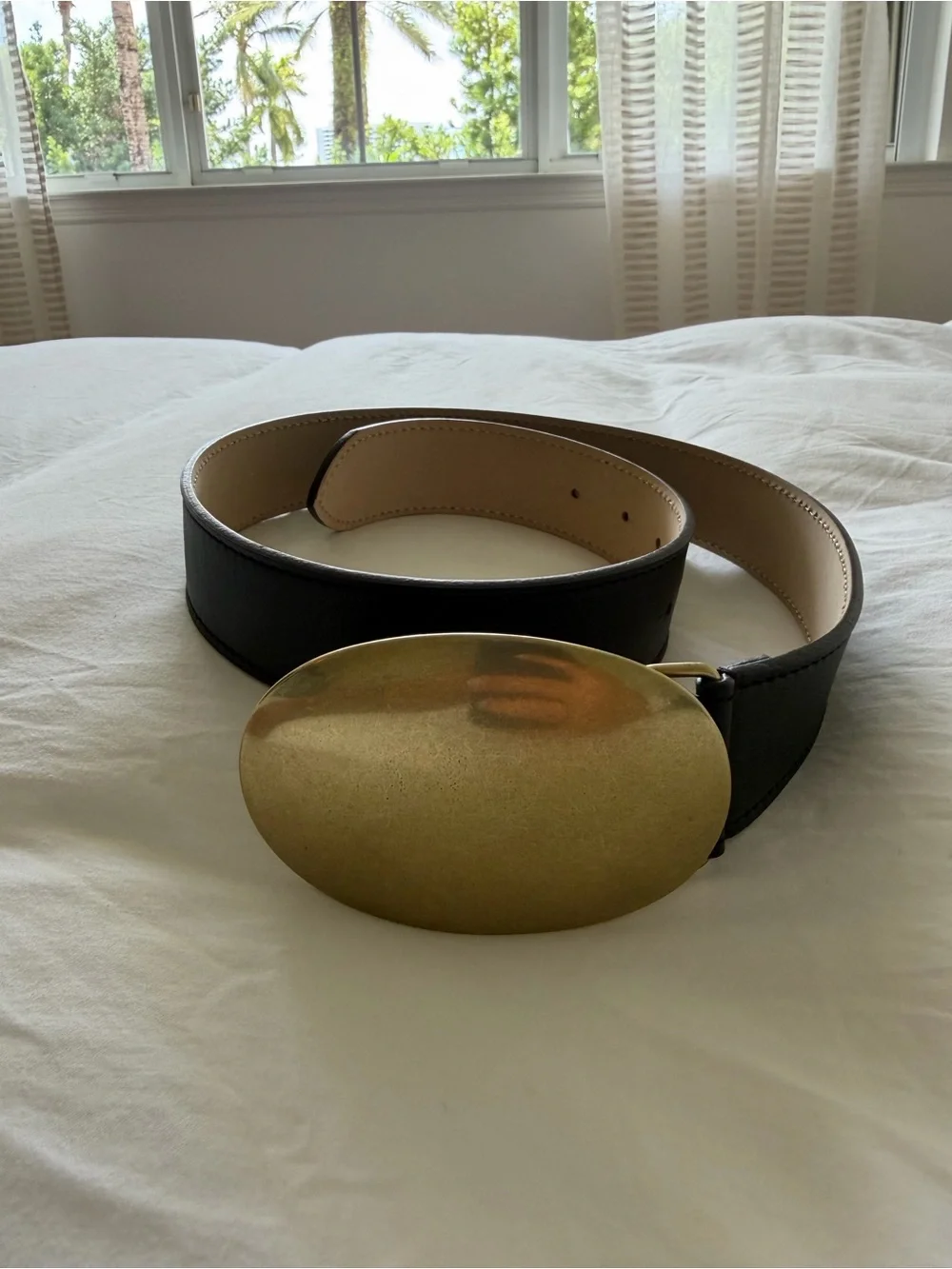 Myra leather black and gold belt